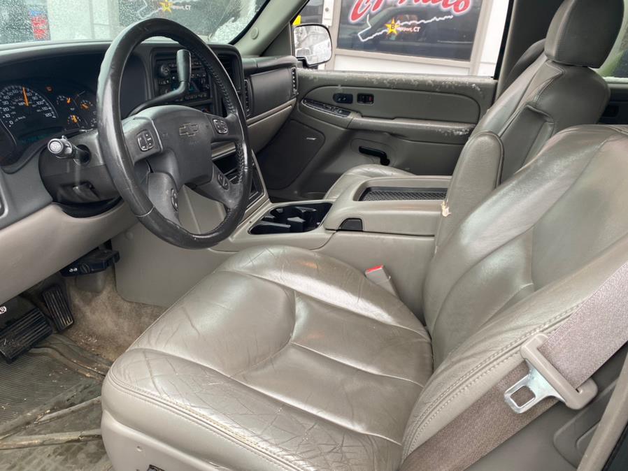 2005 Chevrolet Suburban 4dr 1500 4WD LT, available for sale in Bridgeport, Connecticut | CT Auto. Bridgeport, Connecticut 2005 Chevrolet Suburban 4dr 1500 4WD LT, available for sale in Bridgeport, Connecticut | CT Auto. Bridgeport, Connecticut