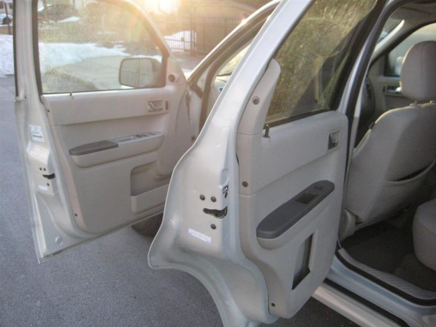 Used Mercury Mariner V6 AWD 4dr SUV 2008 | Rite Choice Auto Inc.. Massapequa, New York Used Mercury Mariner V6 AWD 4dr SUV 2008 | Rite Choice Auto Inc.. Massapequa, New York