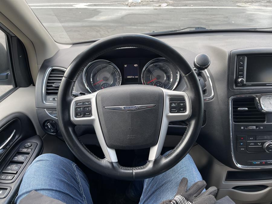 Used Chrysler Town & Country 4dr Wgn Touring 2014 | Rubber Bros Auto World. Brooklyn, New York Used Chrysler Town & Country 4dr Wgn Touring 2014 | Rubber Bros Auto World. Brooklyn, New York