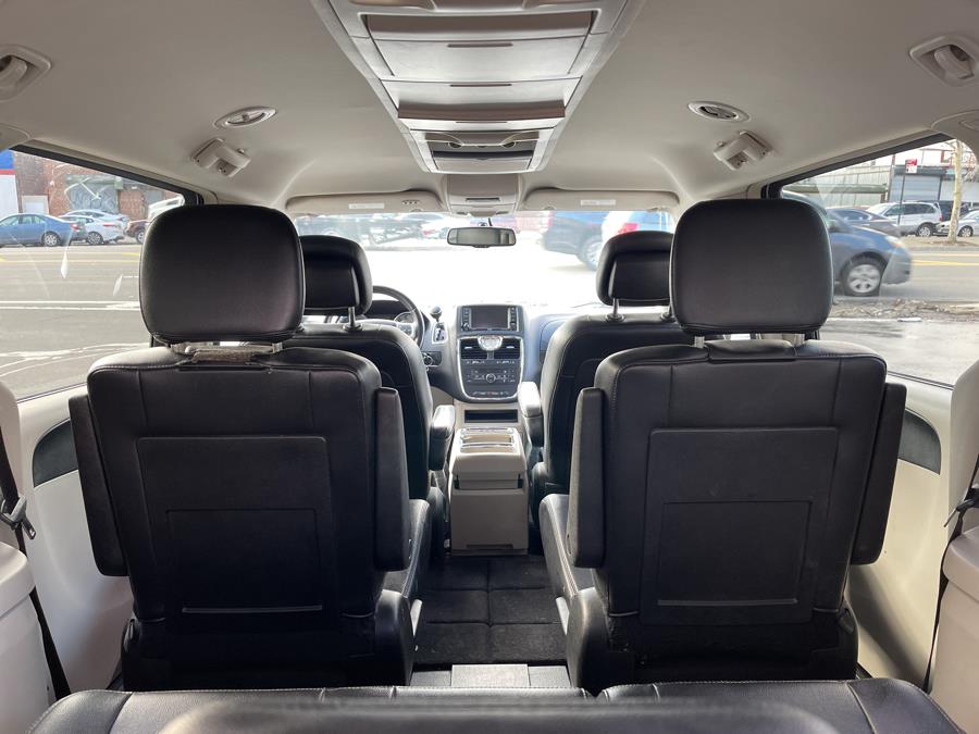 Used Chrysler Town & Country 4dr Wgn Touring 2014 | Rubber Bros Auto World. Brooklyn, New York Used Chrysler Town & Country 4dr Wgn Touring 2014 | Rubber Bros Auto World. Brooklyn, New York