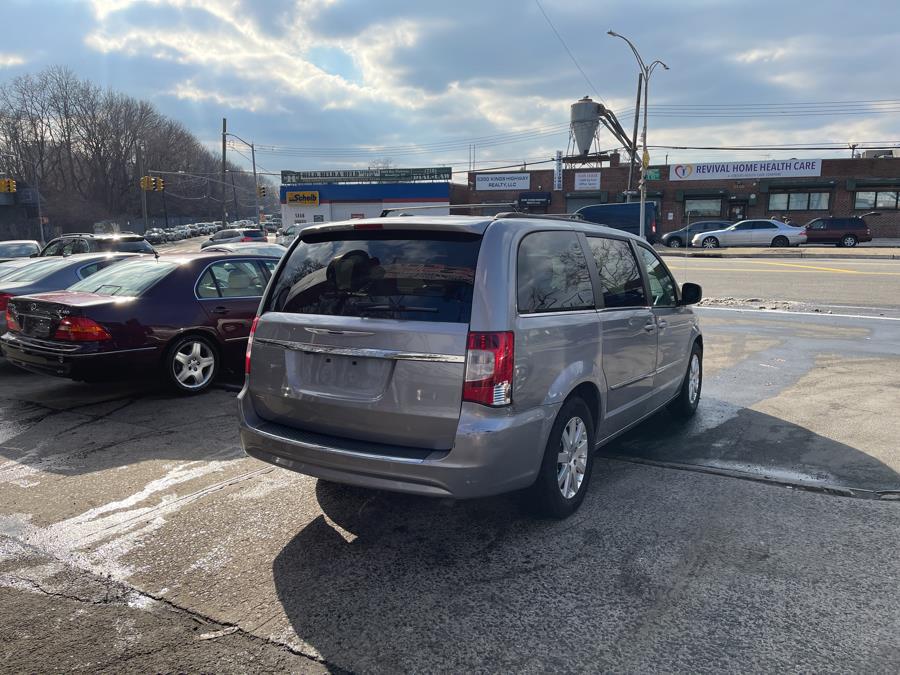 Used Chrysler Town & Country 4dr Wgn Touring 2014 | Rubber Bros Auto World. Brooklyn, New York Used Chrysler Town & Country 4dr Wgn Touring 2014 | Rubber Bros Auto World. Brooklyn, New York