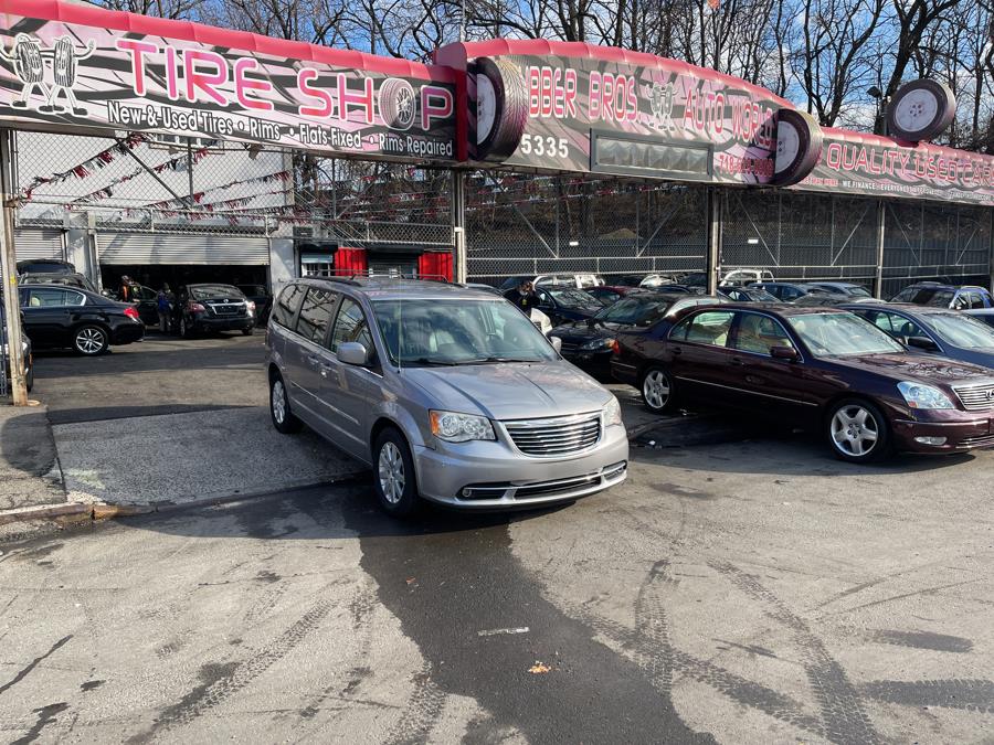 Used Chrysler Town & Country 4dr Wgn Touring 2014 | Rubber Bros Auto World. Brooklyn, New York Used Chrysler Town & Country 4dr Wgn Touring 2014 | Rubber Bros Auto World. Brooklyn, New York