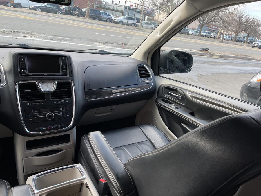 Used Chrysler Town & Country 4dr Wgn Touring 2014 | Rubber Bros Auto World. Brooklyn, New York Used Chrysler Town & Country 4dr Wgn Touring 2014 | Rubber Bros Auto World. Brooklyn, New York