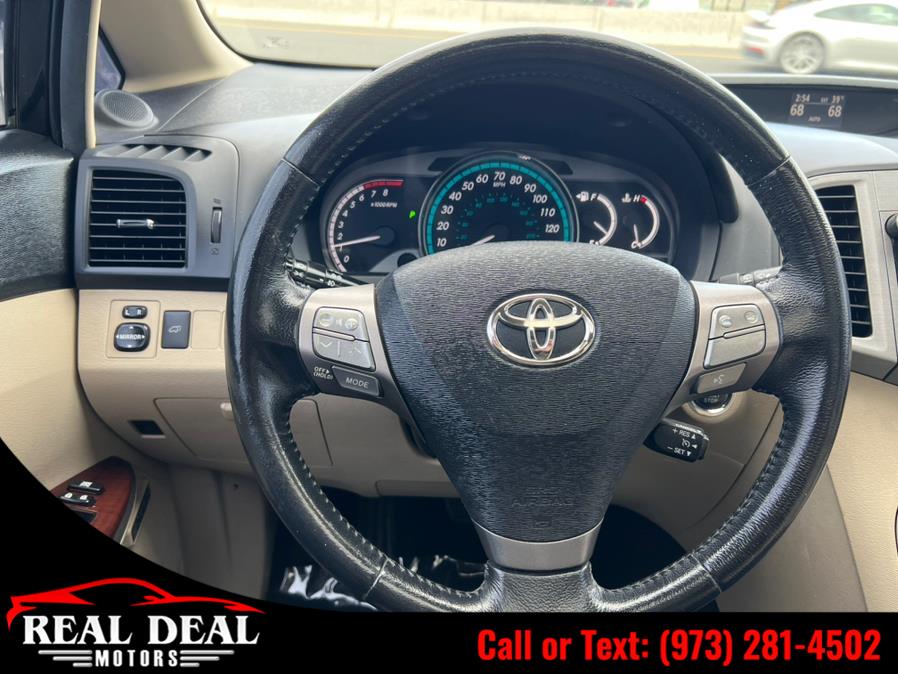 Used Toyota Venza 4dr Wgn V6 FWD 2010 | Real Deal Motors. Lodi, New Jersey Used Toyota Venza 4dr Wgn V6 FWD 2010 | Real Deal Motors. Lodi, New Jersey