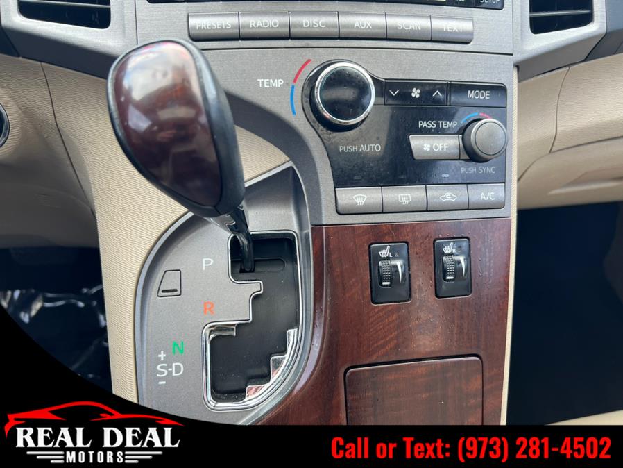 Used Toyota Venza 4dr Wgn V6 FWD 2010 | Real Deal Motors. Lodi, New Jersey Used Toyota Venza 4dr Wgn V6 FWD 2010 | Real Deal Motors. Lodi, New Jersey