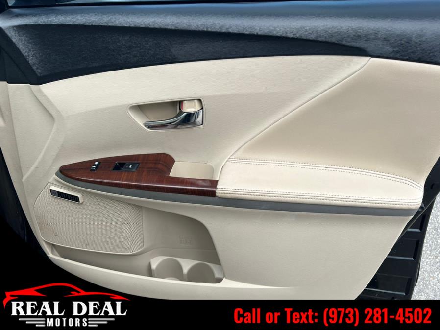 Used Toyota Venza 4dr Wgn V6 FWD 2010 | Real Deal Motors. Lodi, New Jersey Used Toyota Venza 4dr Wgn V6 FWD 2010 | Real Deal Motors. Lodi, New Jersey