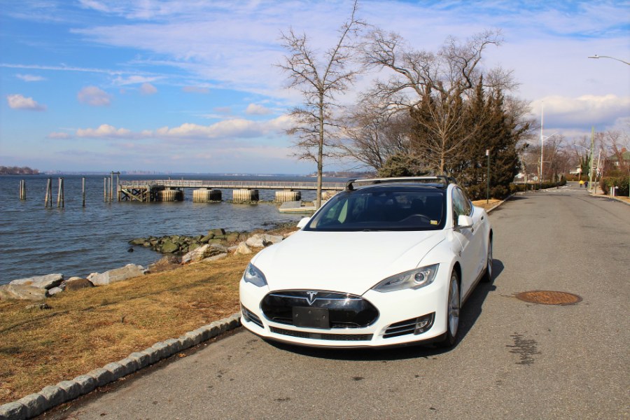 Used Tesla Model S 4dr Sdn AWD 70D 2015 | Great Neck Car Buyers & Sellers. Great Neck, New York Used Tesla Model S 4dr Sdn AWD 70D 2015 | Great Neck Car Buyers & Sellers. Great Neck, New York