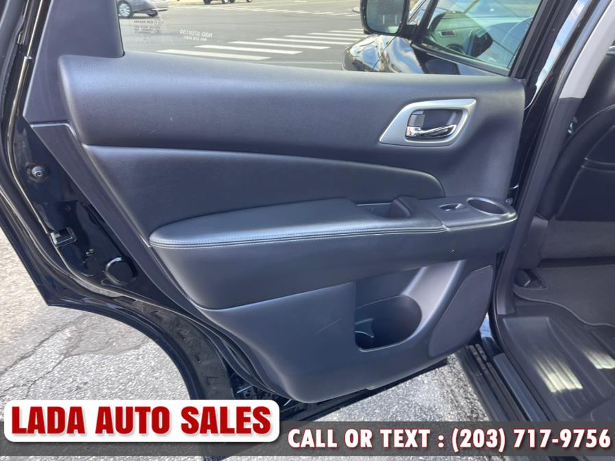 2017 Nissan Pathfinder 4x4 SL, available for sale in Bridgeport, Connecticut | Lada Auto Sales. Bridgeport, Connecticut 2017 Nissan Pathfinder 4x4 SL, available for sale in Bridgeport, Connecticut | Lada Auto Sales. Bridgeport, Connecticut