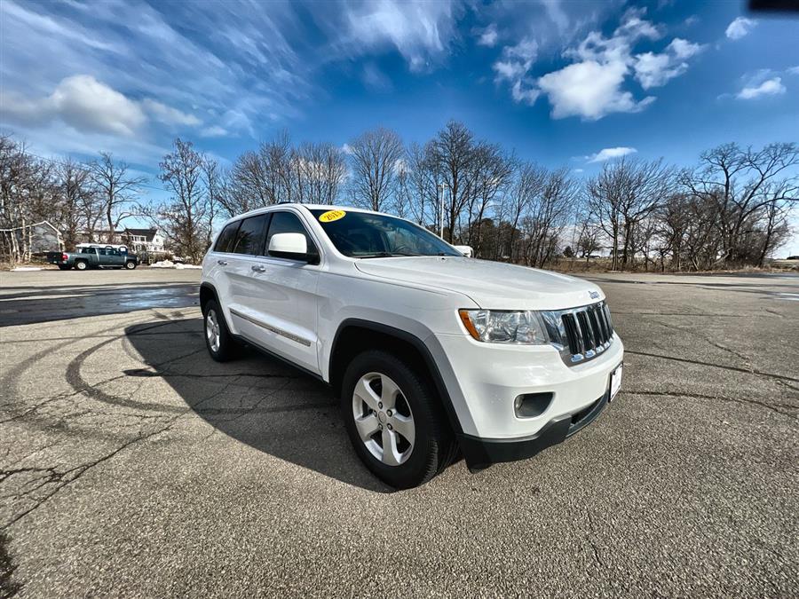 2013 Jeep Grand Cherokee 4WD 4dr Laredo, available for sale in Stratford, Connecticut | Wiz Leasing Inc. Stratford, Connecticut