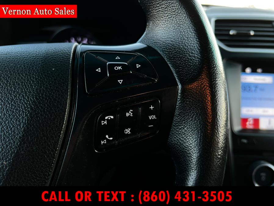2017 Ford Explorer XLT 4WD, available for sale in Manchester, Connecticut | Vernon Auto Sale & Service. Manchester, Connecticut 2017 Ford Explorer XLT 4WD, available for sale in Manchester, Connecticut | Vernon Auto Sale & Service. Manchester, Connecticut