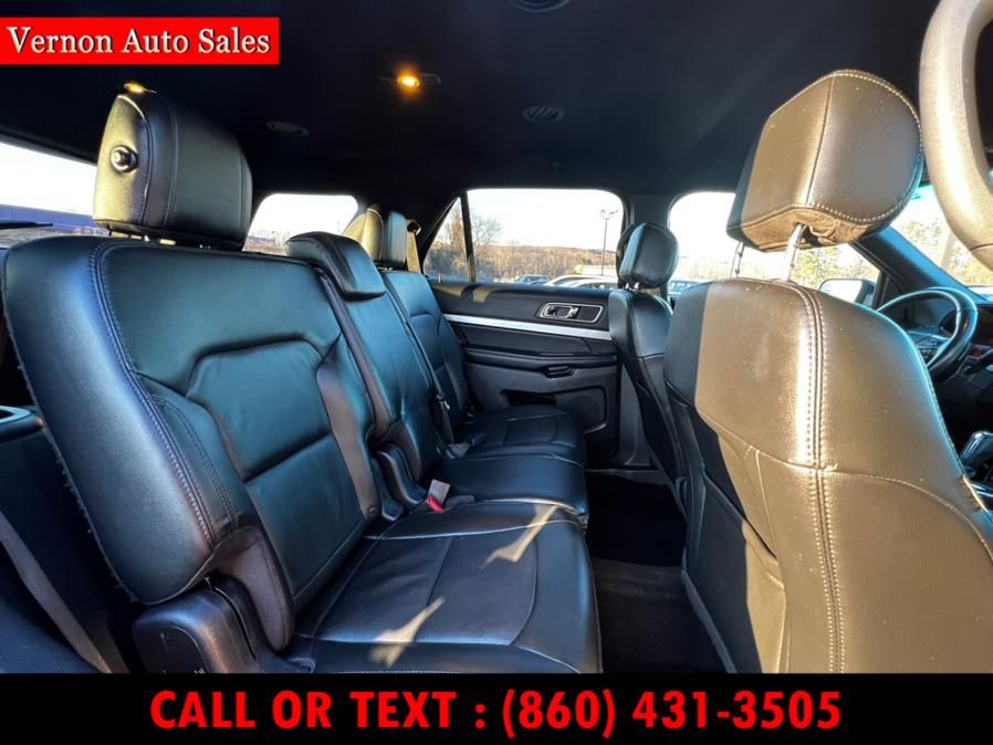 2017 Ford Explorer XLT 4WD, available for sale in Manchester, Connecticut | Vernon Auto Sale & Service. Manchester, Connecticut 2017 Ford Explorer XLT 4WD, available for sale in Manchester, Connecticut | Vernon Auto Sale & Service. Manchester, Connecticut