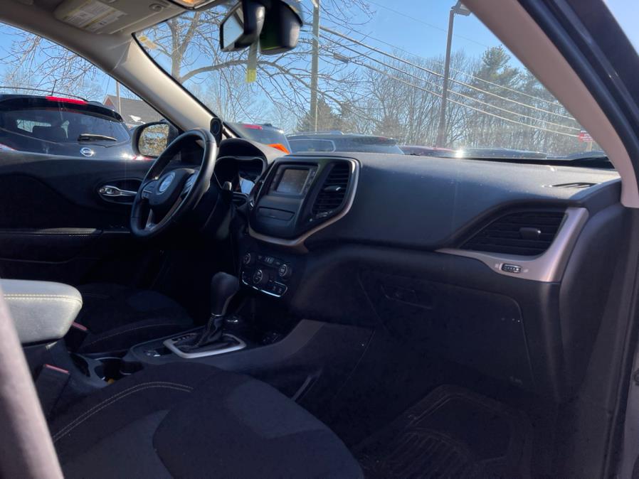 2015 Jeep Cherokee 4WD 4dr Latitude, available for sale in Merrimack, New Hampshire | Merrimack Autosport. Merrimack, New Hampshire 2015 Jeep Cherokee 4WD 4dr Latitude, available for sale in Merrimack, New Hampshire | Merrimack Autosport. Merrimack, New Hampshire