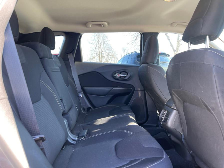 2015 Jeep Cherokee 4WD 4dr Latitude, available for sale in Merrimack, New Hampshire | Merrimack Autosport. Merrimack, New Hampshire 2015 Jeep Cherokee 4WD 4dr Latitude, available for sale in Merrimack, New Hampshire | Merrimack Autosport. Merrimack, New Hampshire