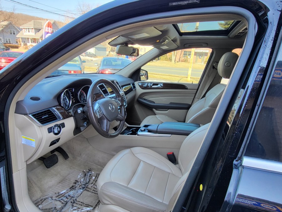 2012 Mercedes-Benz M-Class 4MATIC 4dr ML350 BlueTEC, available for sale in Bristol, Connecticut | Dealmax Motors LLC. Bristol, Connecticut 2012 Mercedes-Benz M-Class 4MATIC 4dr ML350 BlueTEC, available for sale in Bristol, Connecticut | Dealmax Motors LLC. Bristol, Connecticut