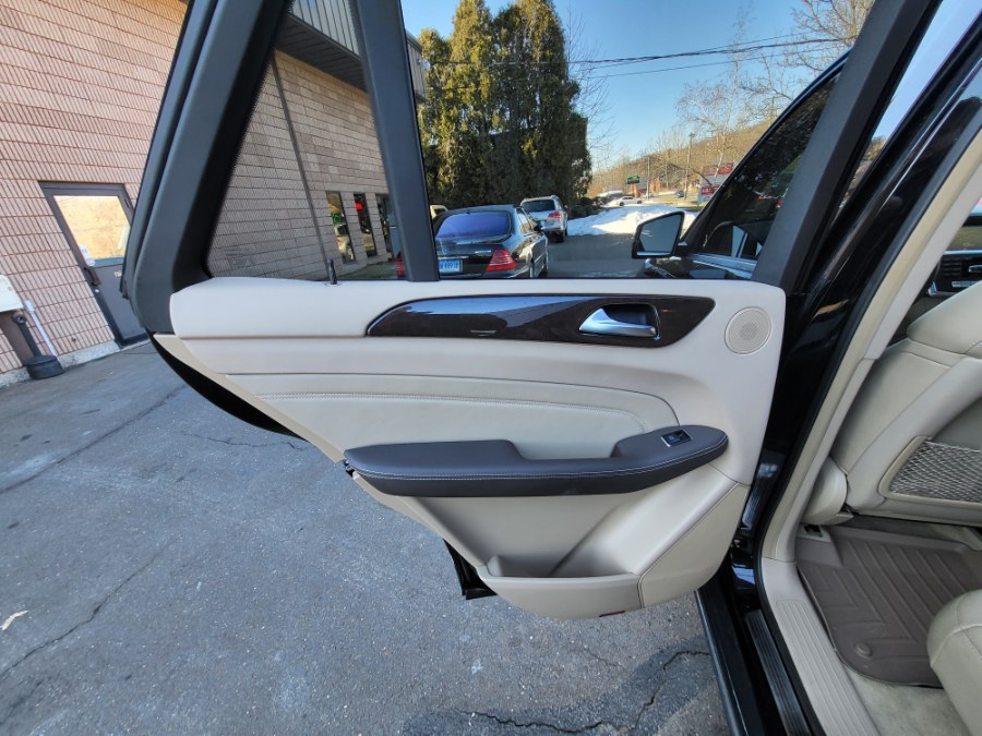 2012 Mercedes-Benz M-Class 4MATIC 4dr ML350 BlueTEC, available for sale in Bristol, Connecticut | Dealmax Motors LLC. Bristol, Connecticut 2012 Mercedes-Benz M-Class 4MATIC 4dr ML350 BlueTEC, available for sale in Bristol, Connecticut | Dealmax Motors LLC. Bristol, Connecticut