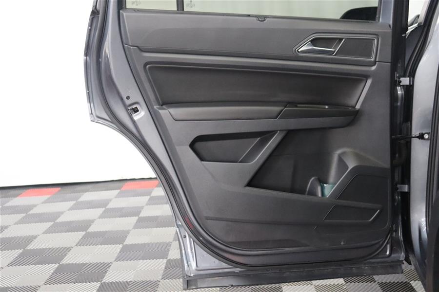2019 Volkswagen Atlas SE, available for sale in Paterson, New Jersey | Fast Track Motors. Paterson, New Jersey 2019 Volkswagen Atlas SE, available for sale in Paterson, New Jersey | Fast Track Motors. Paterson, New Jersey