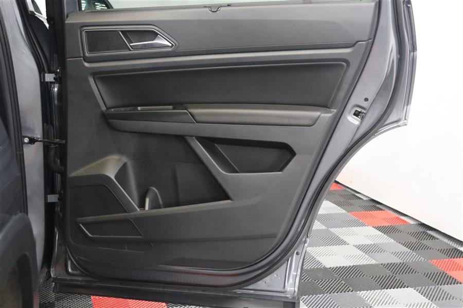2019 Volkswagen Atlas SE, available for sale in Paterson, New Jersey | Fast Track Motors. Paterson, New Jersey 2019 Volkswagen Atlas SE, available for sale in Paterson, New Jersey | Fast Track Motors. Paterson, New Jersey