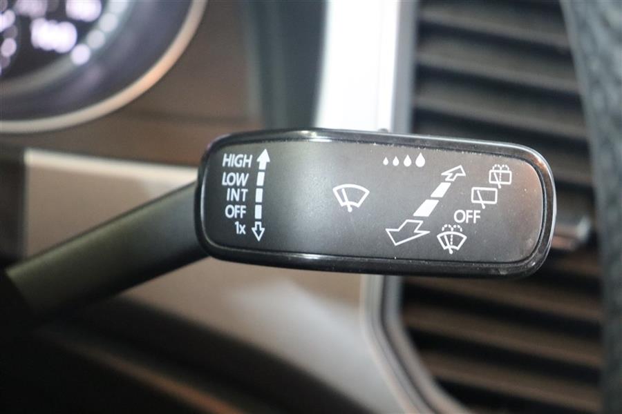 2019 Volkswagen Atlas SE, available for sale in Paterson, New Jersey | Fast Track Motors. Paterson, New Jersey 2019 Volkswagen Atlas SE, available for sale in Paterson, New Jersey | Fast Track Motors. Paterson, New Jersey