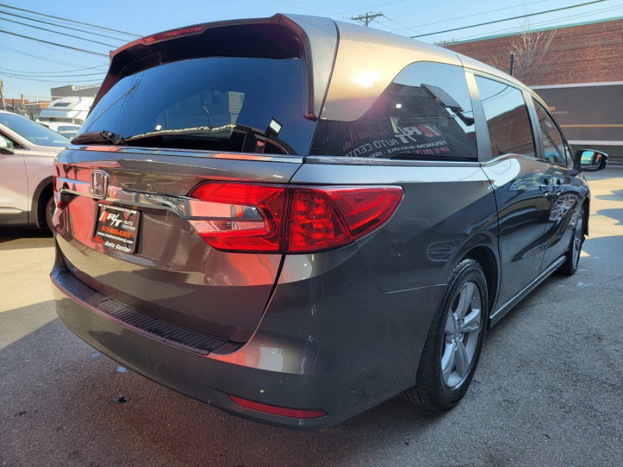 2019 Honda Odyssey EX-L w/Navi/RES Auto, available for sale in Newark, New Jersey | RT Auto Center LLC. Newark, New Jersey 2019 Honda Odyssey EX-L w/Navi/RES Auto, available for sale in Newark, New Jersey | RT Auto Center LLC. Newark, New Jersey