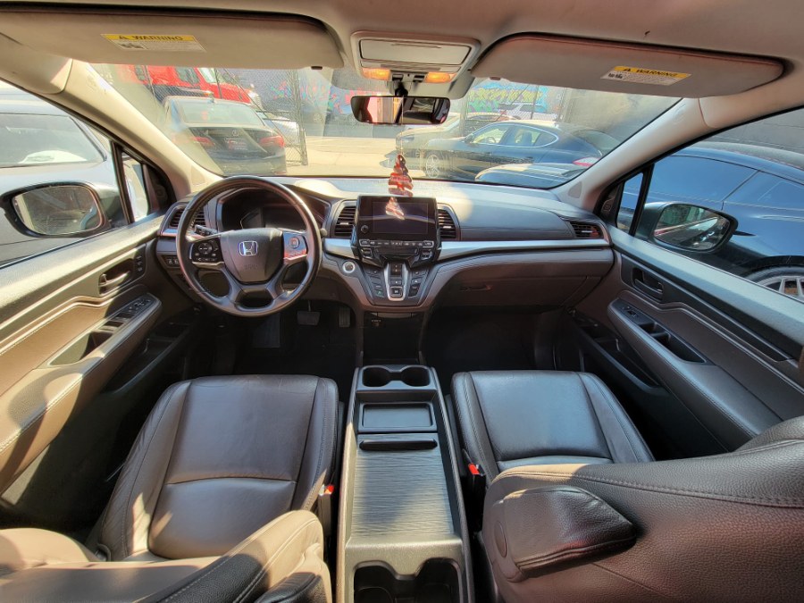 2019 Honda Odyssey EX-L w/Navi/RES Auto, available for sale in Newark, New Jersey | RT Auto Center LLC. Newark, New Jersey 2019 Honda Odyssey EX-L w/Navi/RES Auto, available for sale in Newark, New Jersey | RT Auto Center LLC. Newark, New Jersey