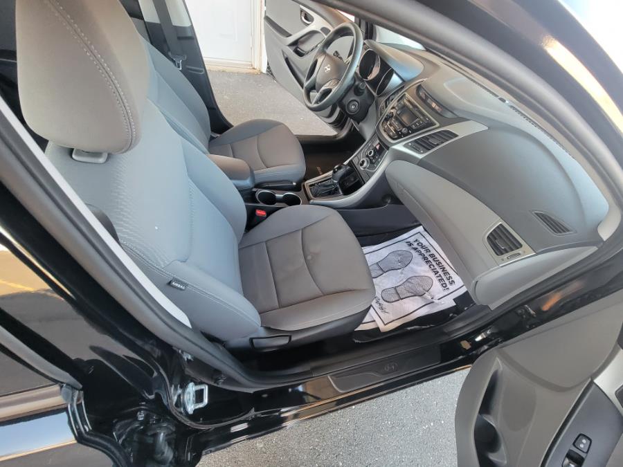 2016 Hyundai Elantra 4dr Sdn Auto SE (Ulsan Plant), available for sale in New Britain, Connecticut | Supreme Automotive. New Britain, Connecticut 2016 Hyundai Elantra 4dr Sdn Auto SE (Ulsan Plant), available for sale in New Britain, Connecticut | Supreme Automotive. New Britain, Connecticut