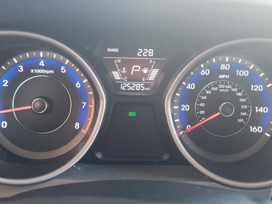 2016 Hyundai Elantra 4dr Sdn Auto SE (Ulsan Plant), available for sale in New Britain, Connecticut | Supreme Automotive. New Britain, Connecticut 2016 Hyundai Elantra 4dr Sdn Auto SE (Ulsan Plant), available for sale in New Britain, Connecticut | Supreme Automotive. New Britain, Connecticut
