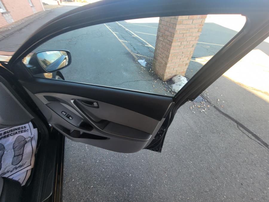 2016 Hyundai Elantra 4dr Sdn Auto SE (Ulsan Plant), available for sale in New Britain, Connecticut | Supreme Automotive. New Britain, Connecticut 2016 Hyundai Elantra 4dr Sdn Auto SE (Ulsan Plant), available for sale in New Britain, Connecticut | Supreme Automotive. New Britain, Connecticut