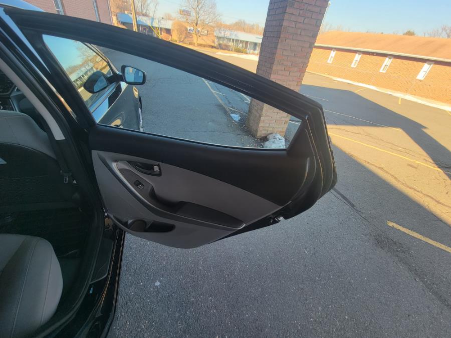 2016 Hyundai Elantra 4dr Sdn Auto SE (Ulsan Plant), available for sale in New Britain, Connecticut | Supreme Automotive. New Britain, Connecticut 2016 Hyundai Elantra 4dr Sdn Auto SE (Ulsan Plant), available for sale in New Britain, Connecticut | Supreme Automotive. New Britain, Connecticut