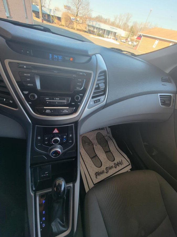 2016 Hyundai Elantra 4dr Sdn Auto SE (Ulsan Plant), available for sale in New Britain, Connecticut | Supreme Automotive. New Britain, Connecticut 2016 Hyundai Elantra 4dr Sdn Auto SE (Ulsan Plant), available for sale in New Britain, Connecticut | Supreme Automotive. New Britain, Connecticut