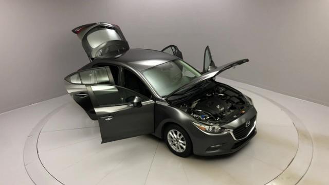 Used Mazda Mazda3 5-door Sport Auto 2017 | J&M Automotive Sls&Svc LLC. Naugatuck, Connecticut Used Mazda Mazda3 5-door Sport Auto 2017 | J&M Automotive Sls&Svc LLC. Naugatuck, Connecticut