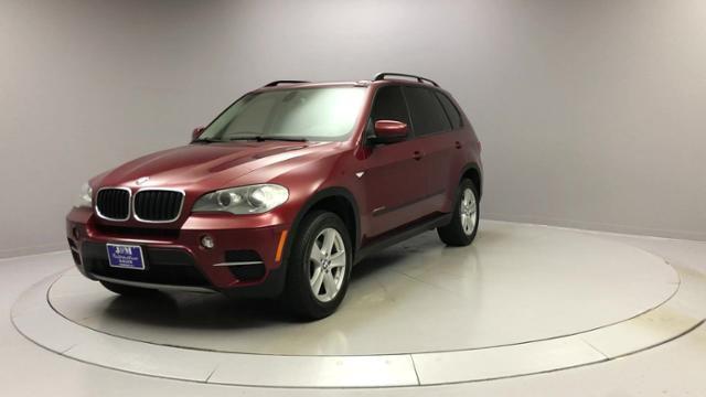 2013 BMW X5 AWD 4dr xDrive35i Premium, available for sale in Naugatuck, Connecticut | J&M Automotive Sls&Svc LLC. Naugatuck, Connecticut 2013 BMW X5 AWD 4dr xDrive35i Premium, available for sale in Naugatuck, Connecticut | J&M Automotive Sls&Svc LLC. Naugatuck, Connecticut
