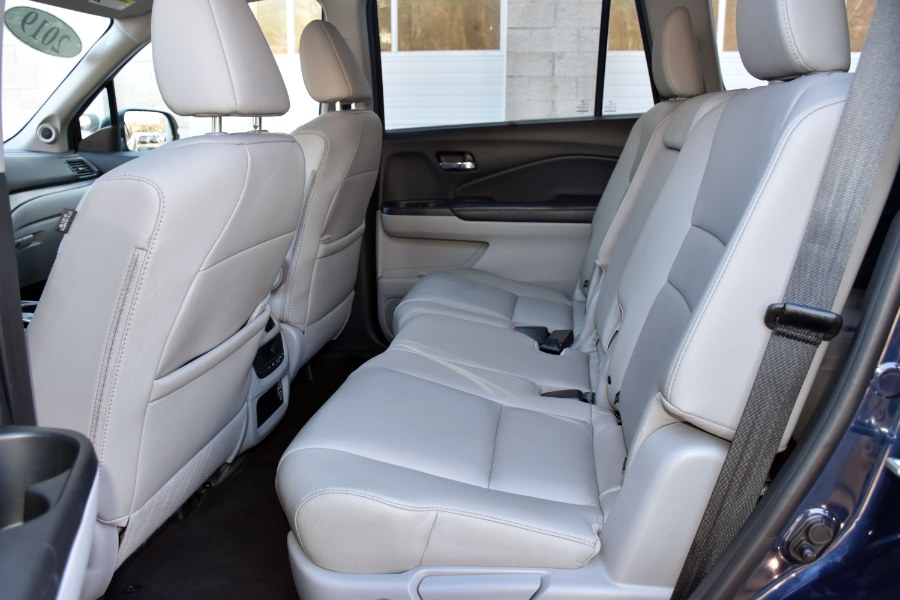Used Honda Pilot EX-L AWD 2019 | Highline Car Connection. Waterbury, Connecticut Used Honda Pilot EX-L AWD 2019 | Highline Car Connection. Waterbury, Connecticut