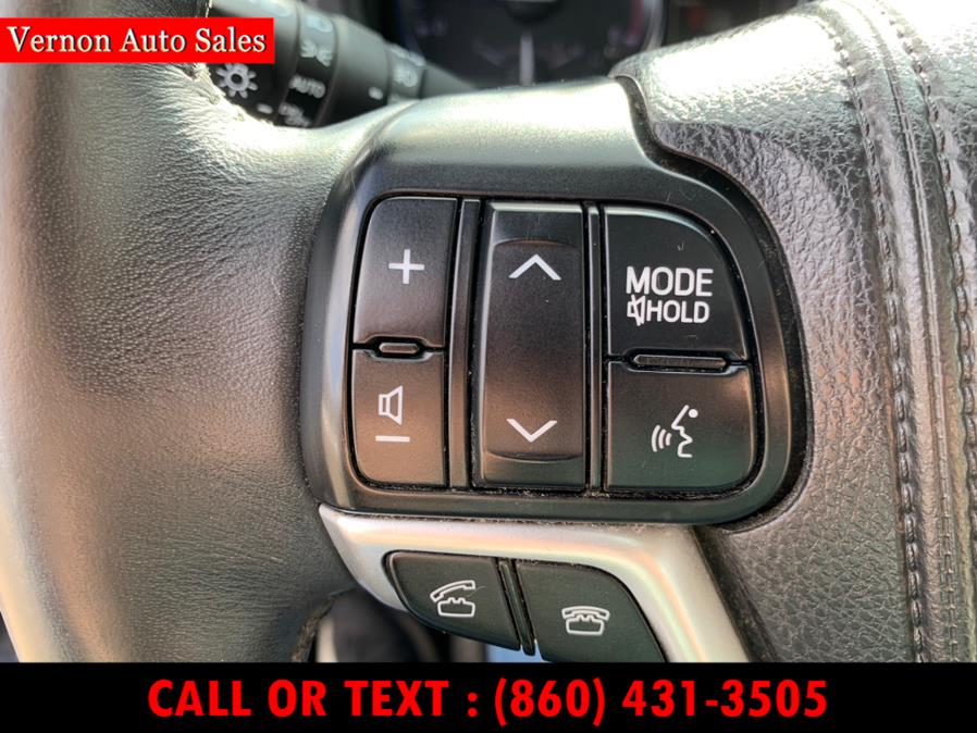 Used Toyota Highlander AWD 4dr V6 XLE (Natl) 2015 | Vernon Auto Sale & Service. Manchester, Connecticut Used Toyota Highlander AWD 4dr V6 XLE (Natl) 2015 | Vernon Auto Sale & Service. Manchester, Connecticut