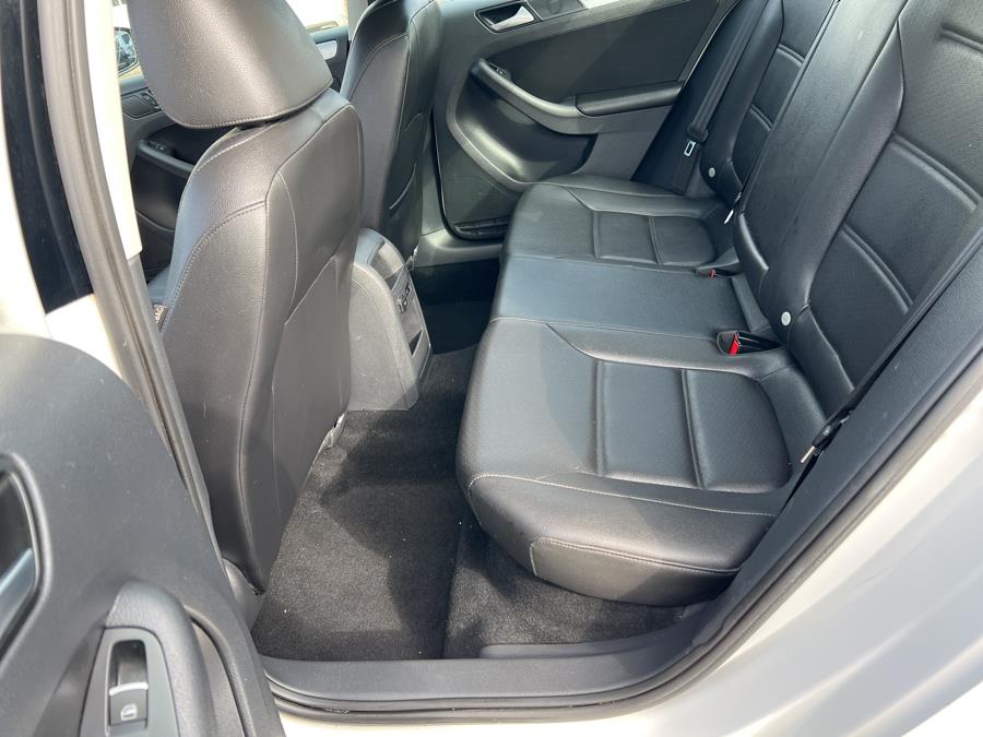 2014 Volkswagen Jetta Sedan 4dr Auto SE PZEV, available for sale in Springfield, Massachusetts | Absolute Motors Inc. Springfield, Massachusetts 2014 Volkswagen Jetta Sedan 4dr Auto SE PZEV, available for sale in Springfield, Massachusetts | Absolute Motors Inc. Springfield, Massachusetts