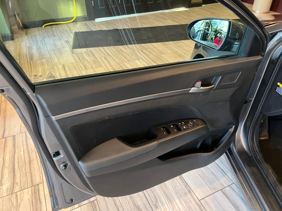 2018 Hyundai Elantra SEL 2.0L Auto (Alabama), available for sale in West Hartford, Connecticut | AutoMax. West Hartford, Connecticut 2018 Hyundai Elantra SEL 2.0L Auto (Alabama), available for sale in West Hartford, Connecticut | AutoMax. West Hartford, Connecticut