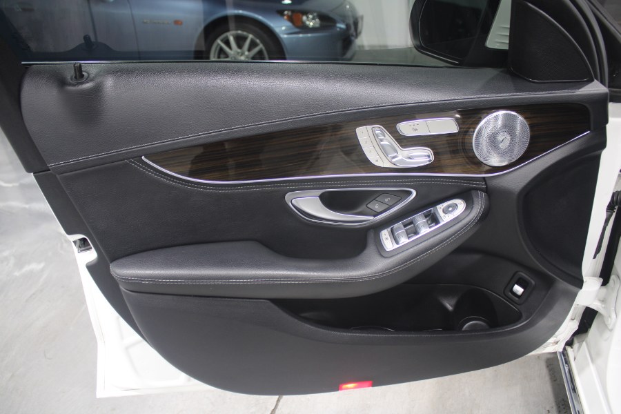 Used Mercedes-Benz C-Class 4dr Sdn C300 Luxury 4MATIC 2015 | Auto Gallery. Lodi, New Jersey Used Mercedes-Benz C-Class 4dr Sdn C300 Luxury 4MATIC 2015 | Auto Gallery. Lodi, New Jersey