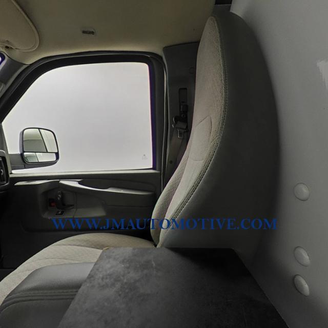 2014 Chevrolet Express RWD 1500 135, available for sale in Naugatuck, Connecticut | J&M Automotive Sls&Svc LLC. Naugatuck, Connecticut 2014 Chevrolet Express RWD 1500 135, available for sale in Naugatuck, Connecticut | J&M Automotive Sls&Svc LLC. Naugatuck, Connecticut