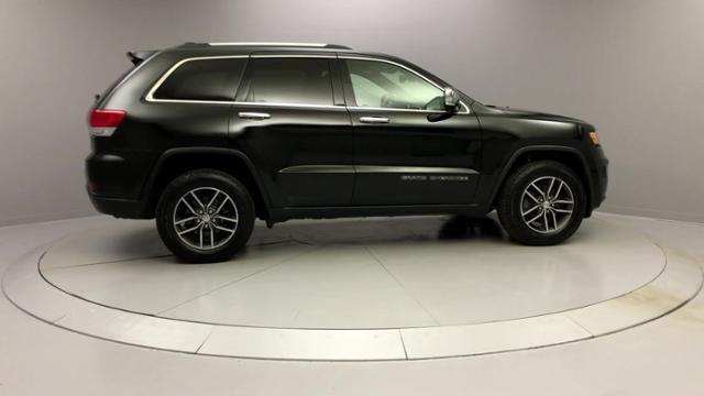 Used Jeep Grand Cherokee Limited 4x4 2017 | J&M Automotive Sls&Svc LLC. Naugatuck, Connecticut Used Jeep Grand Cherokee Limited 4x4 2017 | J&M Automotive Sls&Svc LLC. Naugatuck, Connecticut