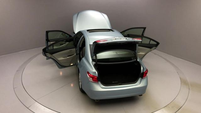 Used Lexus Es 350 4dr Sdn 2011 | J&M Automotive Sls&Svc LLC. Naugatuck, Connecticut Used Lexus Es 350 4dr Sdn 2011 | J&M Automotive Sls&Svc LLC. Naugatuck, Connecticut