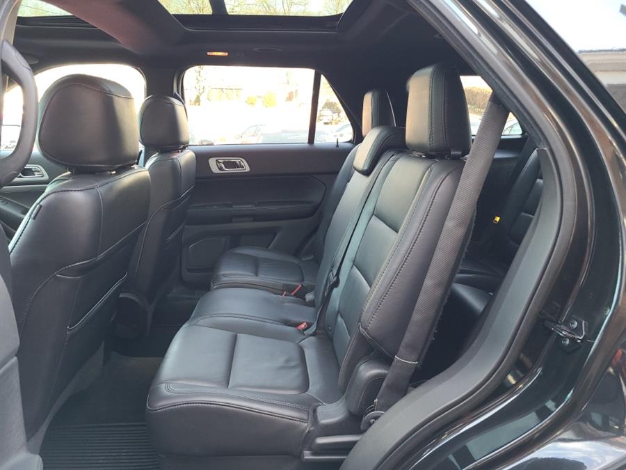 2014 Ford Explorer 4WD 4dr XLT, available for sale in Waterbury, Connecticut | National Auto Brokers, Inc.. Waterbury, Connecticut 2014 Ford Explorer 4WD 4dr XLT, available for sale in Waterbury, Connecticut | National Auto Brokers, Inc.. Waterbury, Connecticut