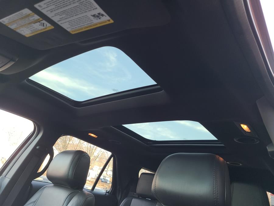 2014 Ford Explorer 4WD 4dr XLT, available for sale in Waterbury, Connecticut | National Auto Brokers, Inc.. Waterbury, Connecticut 2014 Ford Explorer 4WD 4dr XLT, available for sale in Waterbury, Connecticut | National Auto Brokers, Inc.. Waterbury, Connecticut