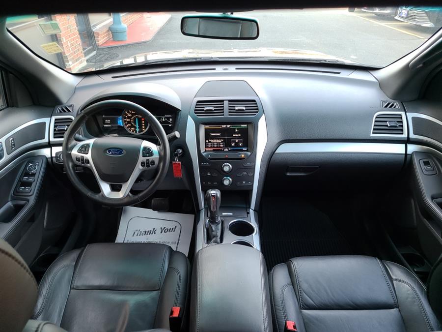 2014 Ford Explorer 4WD 4dr XLT, available for sale in Waterbury, Connecticut | National Auto Brokers, Inc.. Waterbury, Connecticut 2014 Ford Explorer 4WD 4dr XLT, available for sale in Waterbury, Connecticut | National Auto Brokers, Inc.. Waterbury, Connecticut