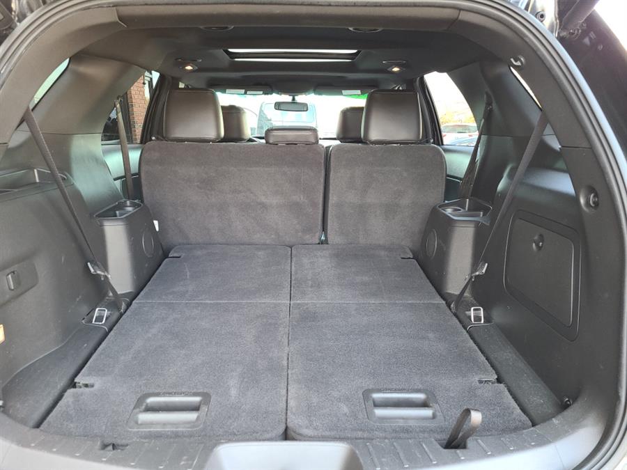 2014 Ford Explorer 4WD 4dr XLT, available for sale in Waterbury, Connecticut | National Auto Brokers, Inc.. Waterbury, Connecticut 2014 Ford Explorer 4WD 4dr XLT, available for sale in Waterbury, Connecticut | National Auto Brokers, Inc.. Waterbury, Connecticut