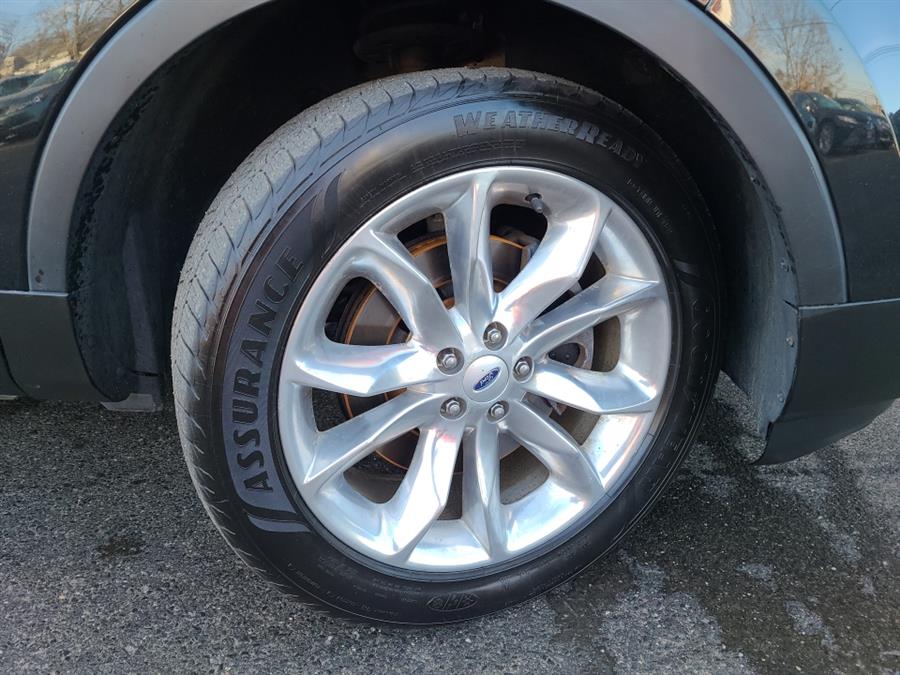 2014 Ford Explorer 4WD 4dr XLT, available for sale in Waterbury, Connecticut | National Auto Brokers, Inc.. Waterbury, Connecticut 2014 Ford Explorer 4WD 4dr XLT, available for sale in Waterbury, Connecticut | National Auto Brokers, Inc.. Waterbury, Connecticut