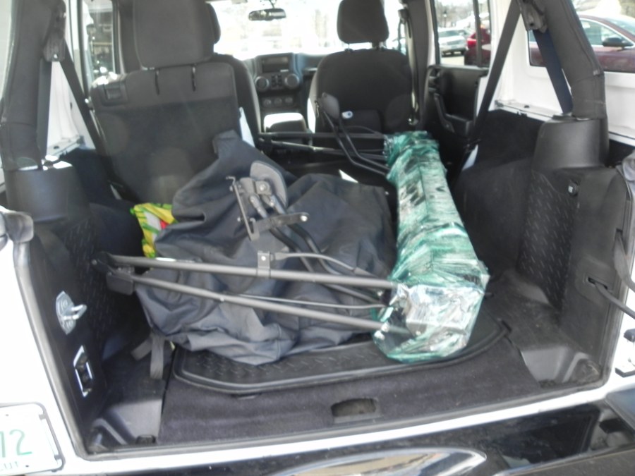 2015 Jeep Wrangler Unlimited 4WD 4dr Sport, available for sale in Ridgefield, Connecticut | Marty Motors Inc. Ridgefield, Connecticut 2015 Jeep Wrangler Unlimited 4WD 4dr Sport, available for sale in Ridgefield, Connecticut | Marty Motors Inc. Ridgefield, Connecticut