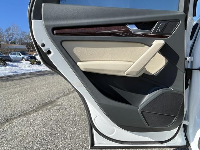Used Audi Q5 2.0T Premium 2019 | Blasius Federal Road. Brookfield, Connecticut Used Audi Q5 2.0T Premium 2019 | Blasius Federal Road. Brookfield, Connecticut