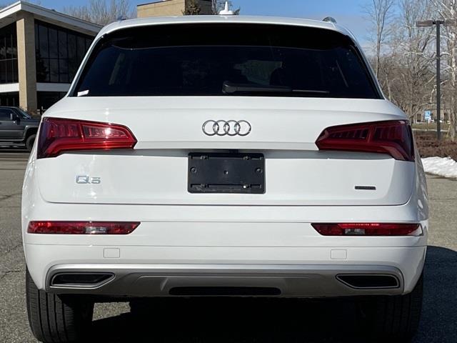 Used Audi Q5 2.0T Premium 2019 | Blasius Federal Road. Brookfield, Connecticut Used Audi Q5 2.0T Premium 2019 | Blasius Federal Road. Brookfield, Connecticut