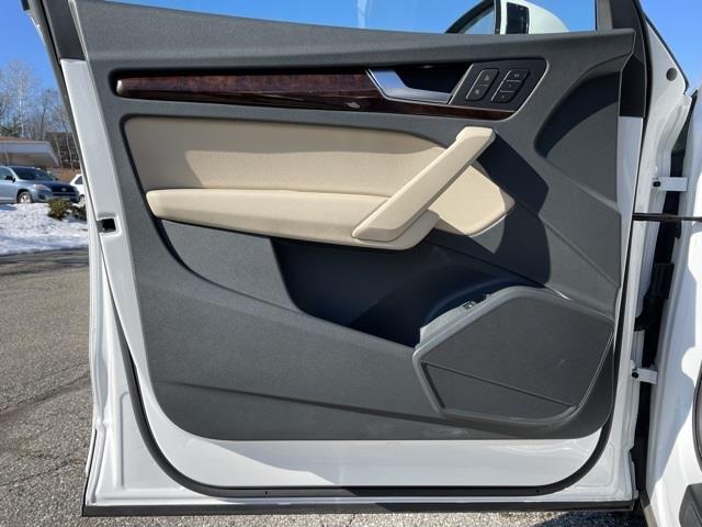 Used Audi Q5 2.0T Premium 2019 | Blasius Federal Road. Brookfield, Connecticut Used Audi Q5 2.0T Premium 2019 | Blasius Federal Road. Brookfield, Connecticut