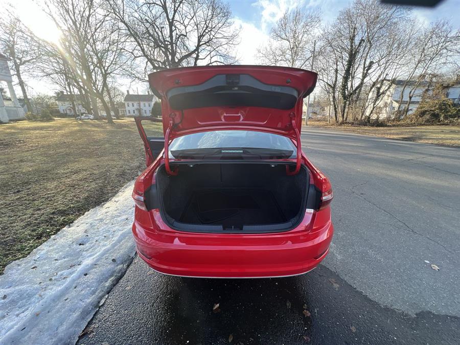 Used Volkswagen Jetta S Auto w/SULEV 2019 | Wiz Leasing Inc. Stratford, Connecticut Used Volkswagen Jetta S Auto w/SULEV 2019 | Wiz Leasing Inc. Stratford, Connecticut