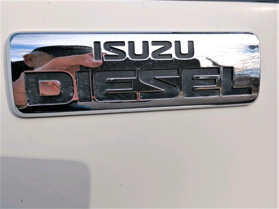 2014 Isuzu NPR HD 14 FT BOX TRUCK 132.5" WB WHITE CAB IBT AIR PWL, available for sale in COPIAGUE, New York | Warwick Auto Sales Inc. COPIAGUE, New York 2014 Isuzu NPR HD 14 FT BOX TRUCK 132.5" WB WHITE CAB IBT AIR PWL, available for sale in COPIAGUE, New York | Warwick Auto Sales Inc. COPIAGUE, New York